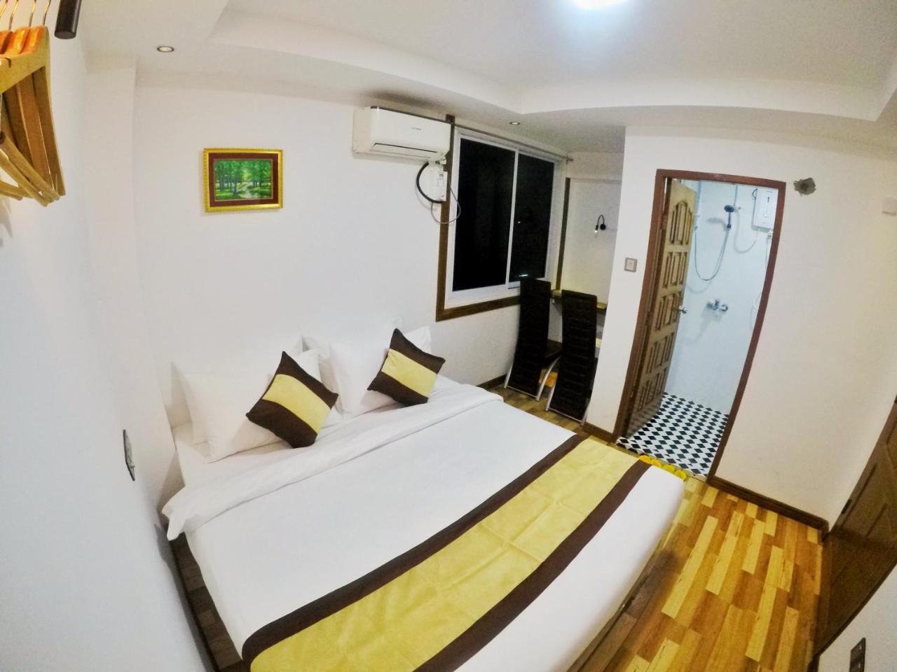 The Lodge Yangon Poshtel 외부 사진