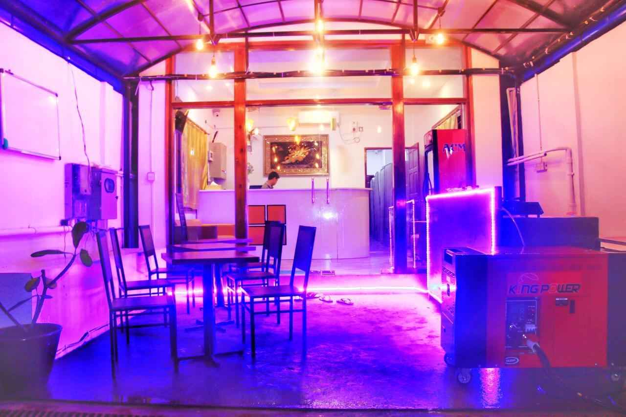 The Lodge Yangon Poshtel 외부 사진