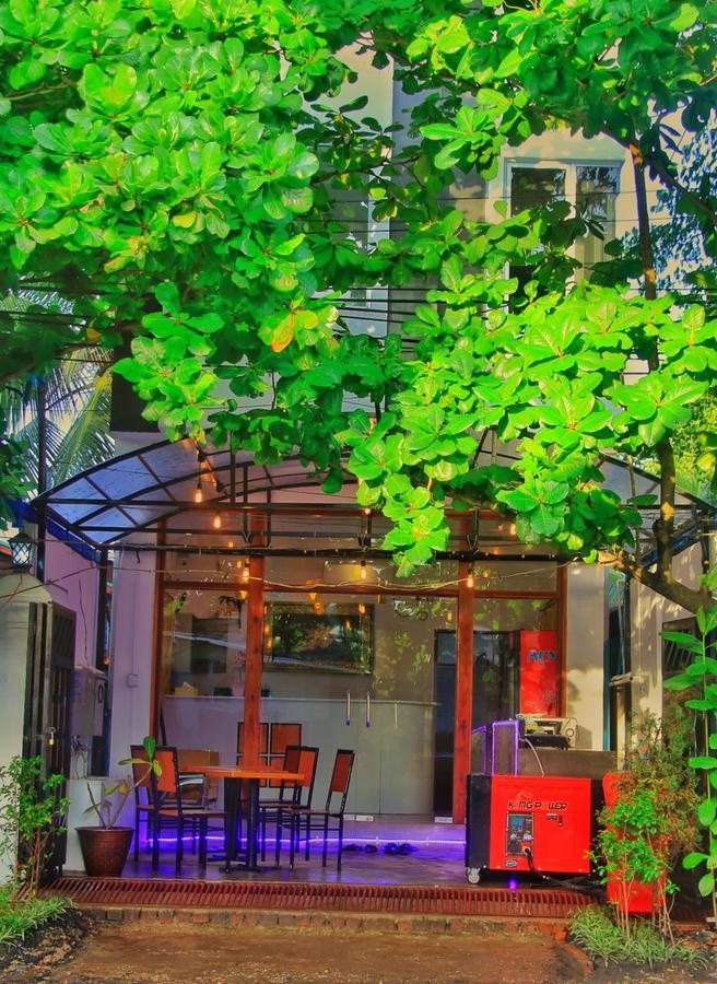 The Lodge Yangon Poshtel 외부 사진