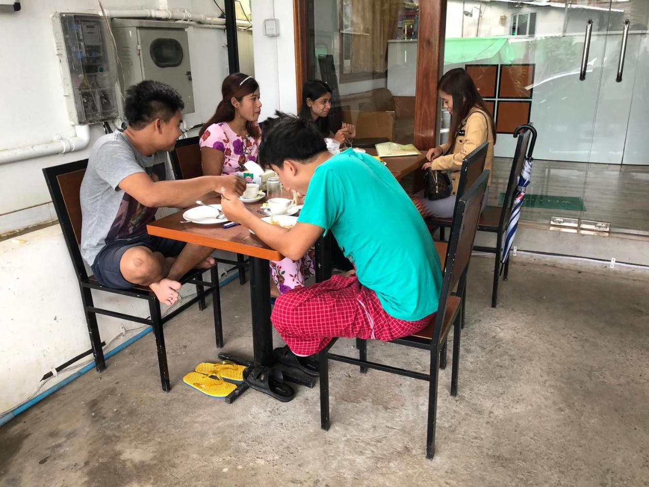 The Lodge Yangon Poshtel 외부 사진